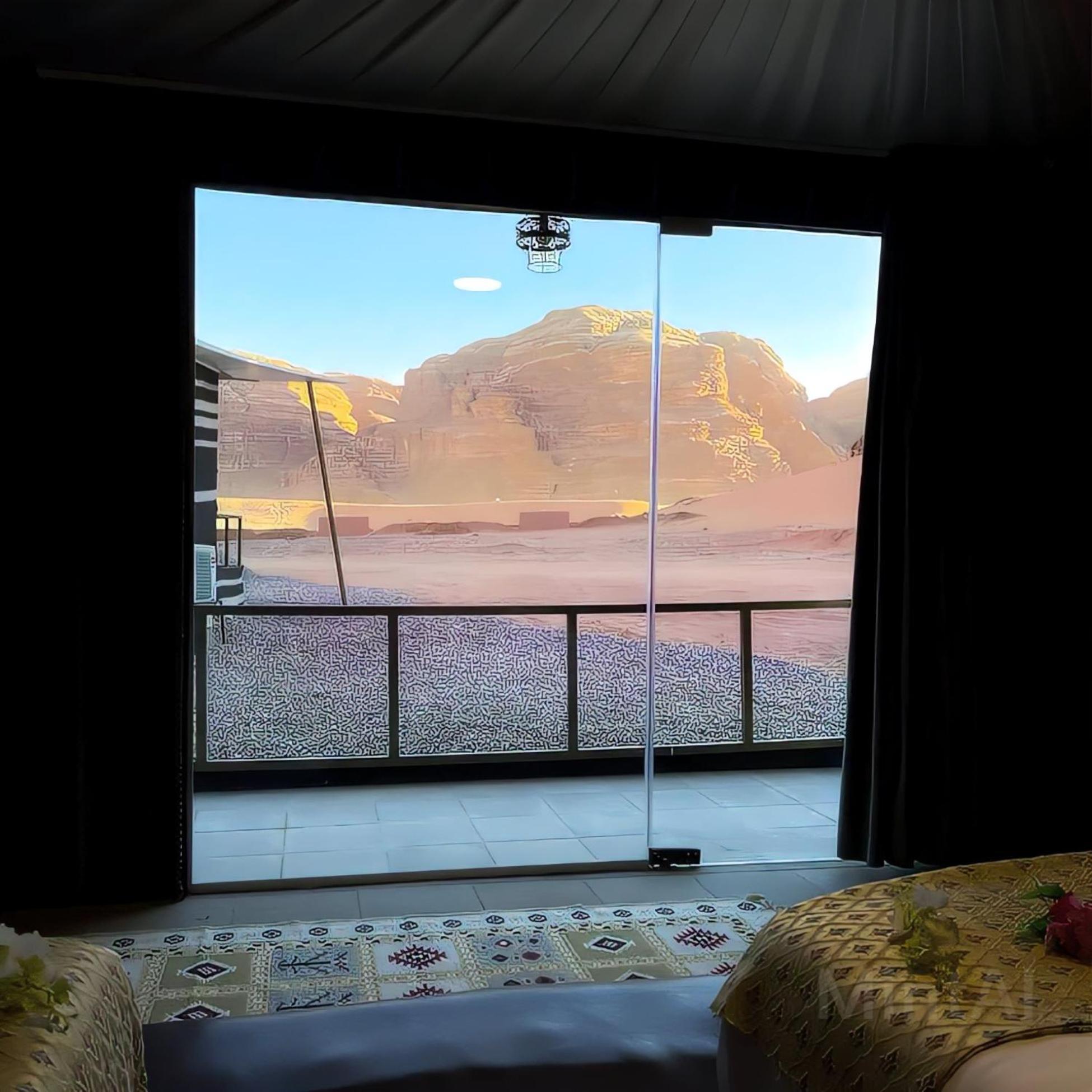 ホテル Wadi Rum Starlight Camp エクステリア 写真