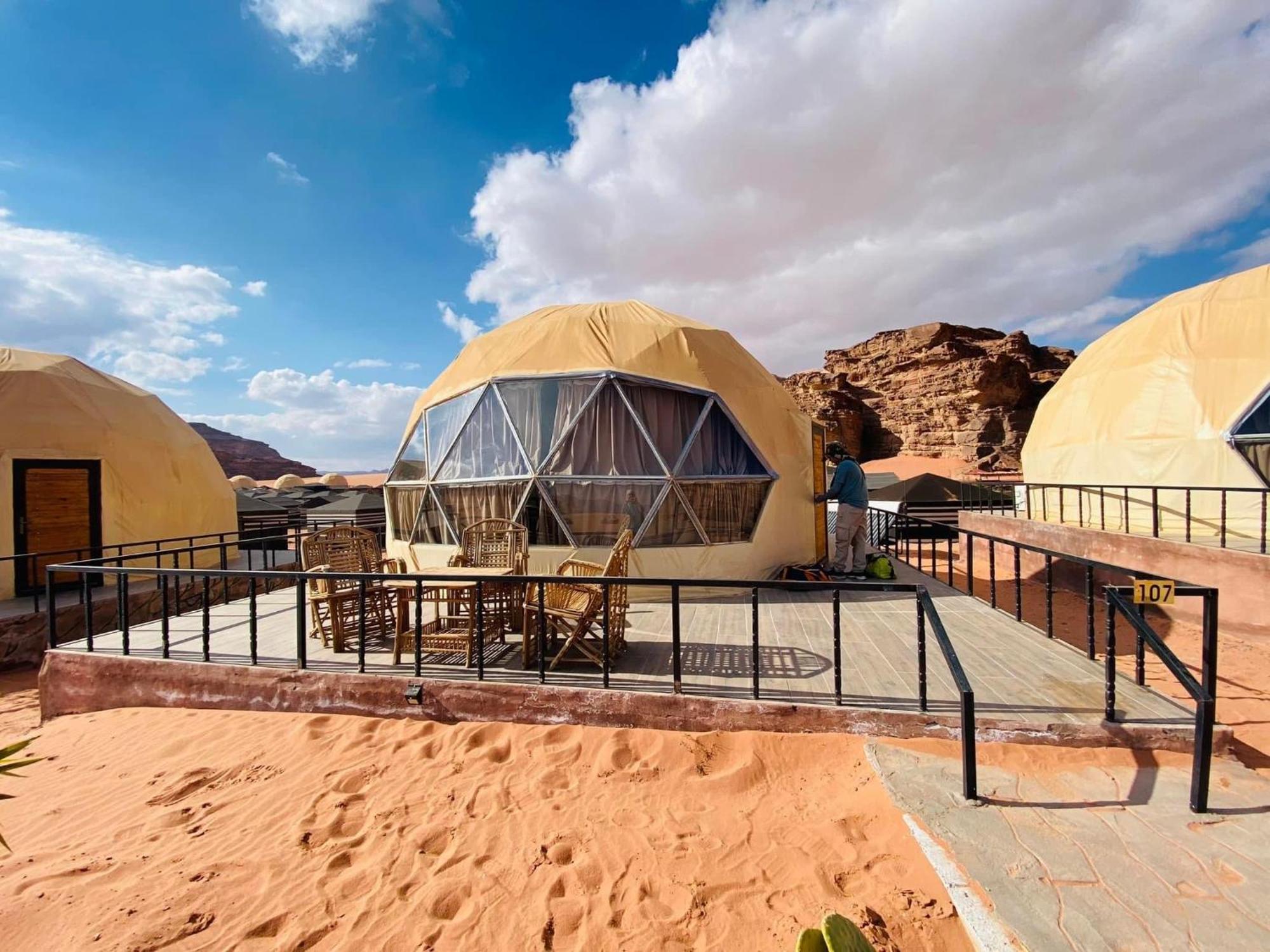 ホテル Wadi Rum Starlight Camp エクステリア 写真